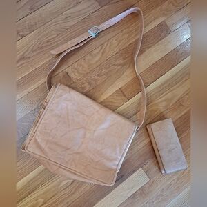 East West Unisex Cowhide Leather Messenger Bag and Wallet Set Vintage Tan Cognac